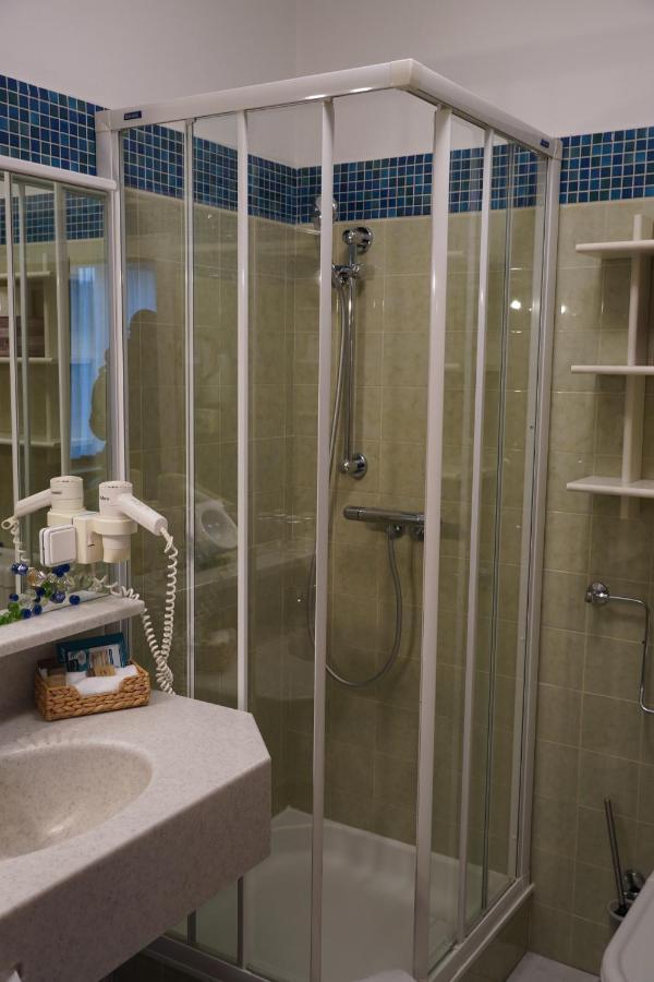 Villa Martini Boutiquehotel (Adults Only) Velden am Woerthersee Exterior photo