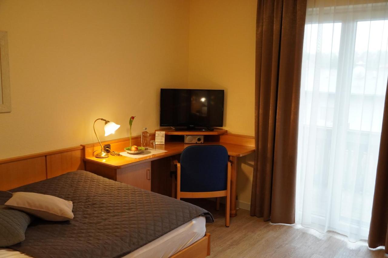 Villa Martini Boutiquehotel (Adults Only) Velden am Woerthersee Exterior photo