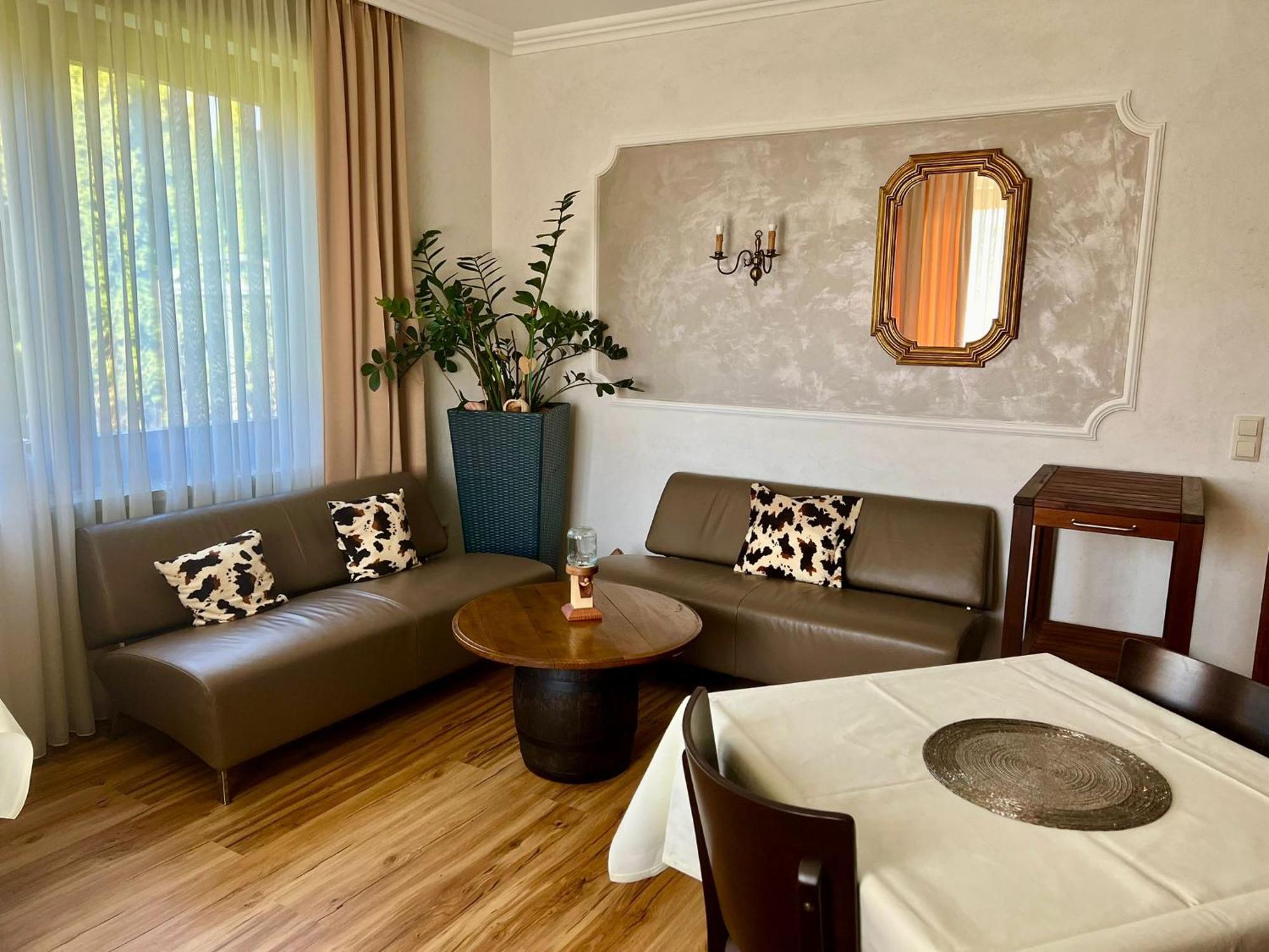 Villa Martini Boutiquehotel (Adults Only) Velden am Woerthersee Exterior photo